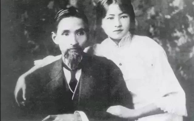 火山土豆泥的做法_火山土豆泥怎么做_蕾宝的烟味生活的菜谱：kycom(图2)