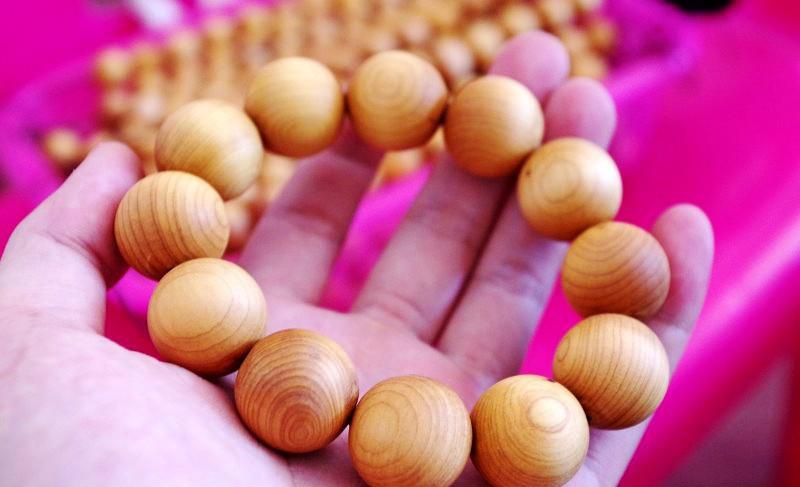 我国橡胶木产业锯材年消费量大约在600万立方米【ky.com】(图1) 我国橡胶木产业锯材年消费量大约在600万立方米【ky.com】(图1)