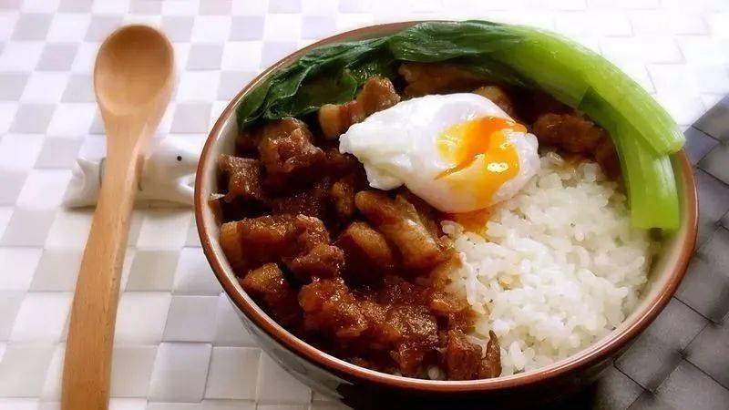 
这样做卤肉饭 好吃不腻！“kycom”(图1)