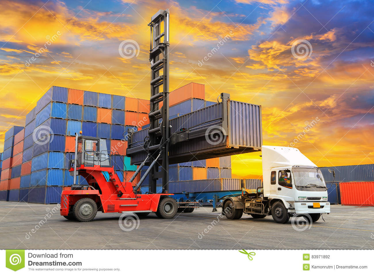 ky com_红木价格高台跳水：缅甸花梨跌50%(图1)