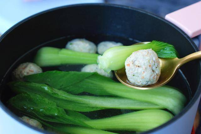 
40岁职场妈妈的减脂汤火了 2两肉1颗菜 无油低脂 太鲜美了‘kycom’(图3)